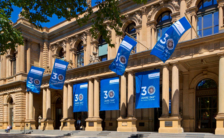 как работает биржа на новогодние праздники 2026